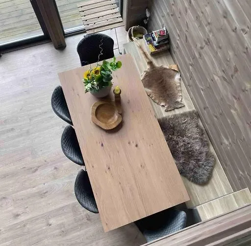 Rindabotn Fjelltun In-ski Out *